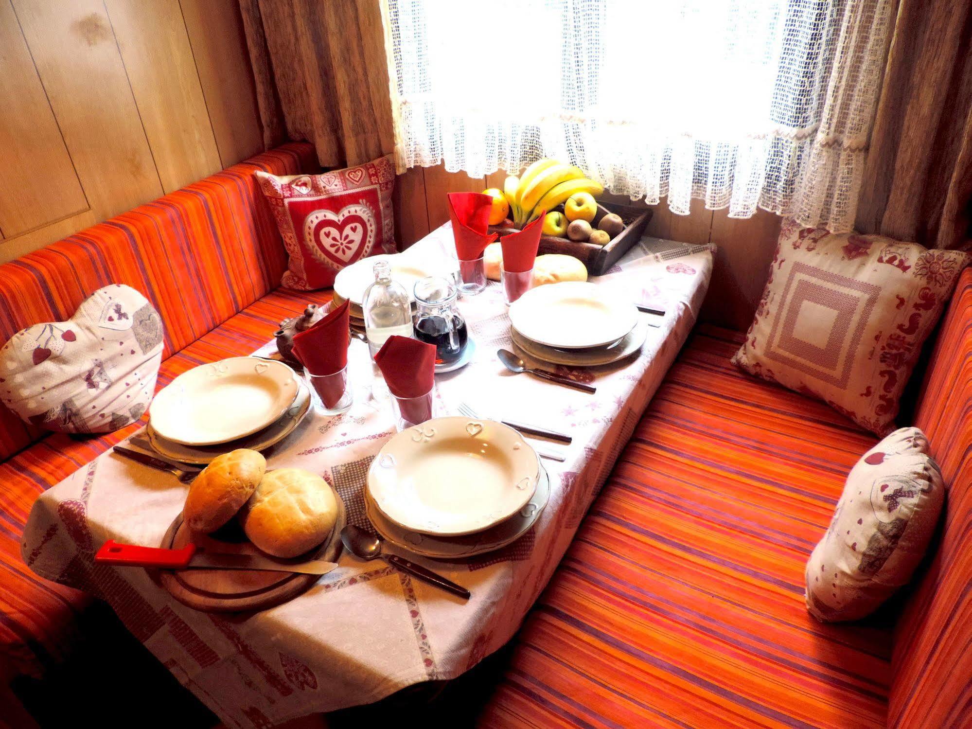Villaggio Turistico Camping Cervino Анте-Сент-Андре Экстерьер фото